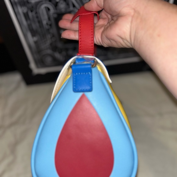 NWT Loungefly Snow White Cosplay Bow Handle Handbag with Crossbody Strap - Picture 3 of 7